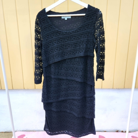 Cleo Petites Black tiered midi dress - Picture 1 of 4